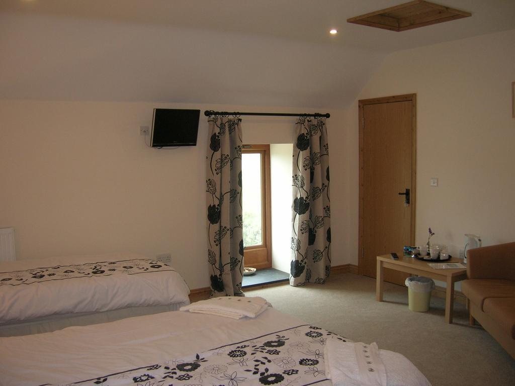 Bed and Breakfast Polhilsa Farm Callington Camera foto