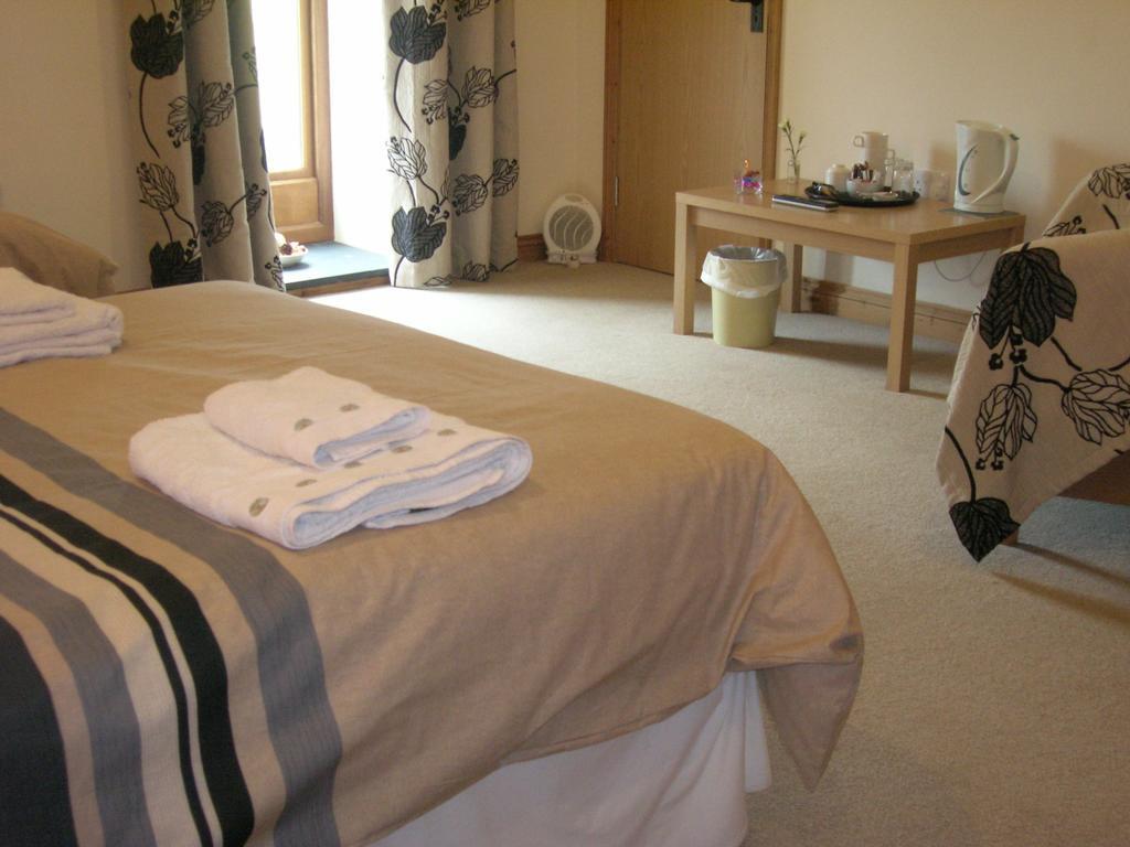 Bed and Breakfast Polhilsa Farm Callington Esterno foto